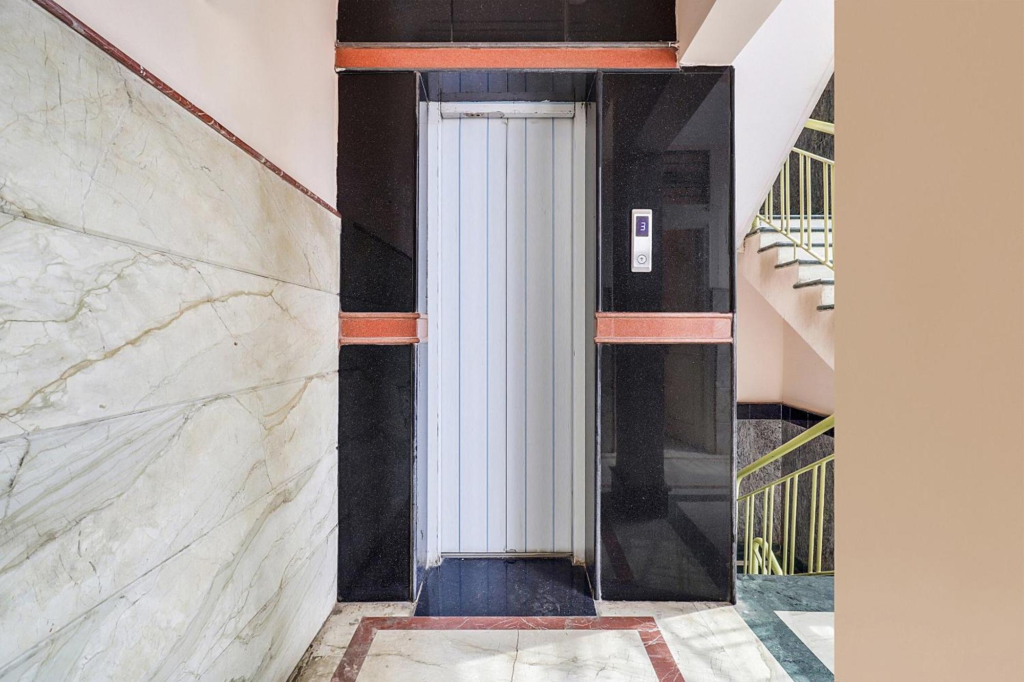 Hotel O Vasavi Residency 班加罗尔 外观 照片